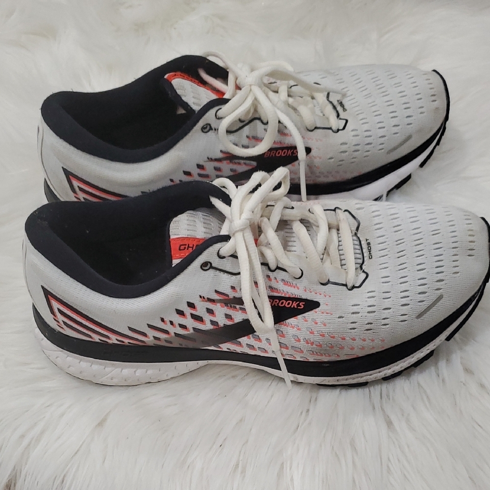Brooks Ghost 13 White and Red Womens Running Sneakers - Picture 14 of 16
